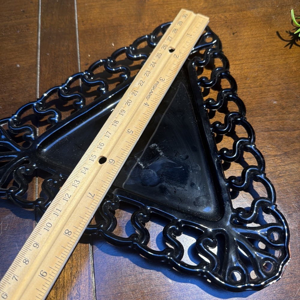 Vintage Westmoreland Triangle Milk Glass Reticulated Lacy Edge Plate - Picture 7 of 8